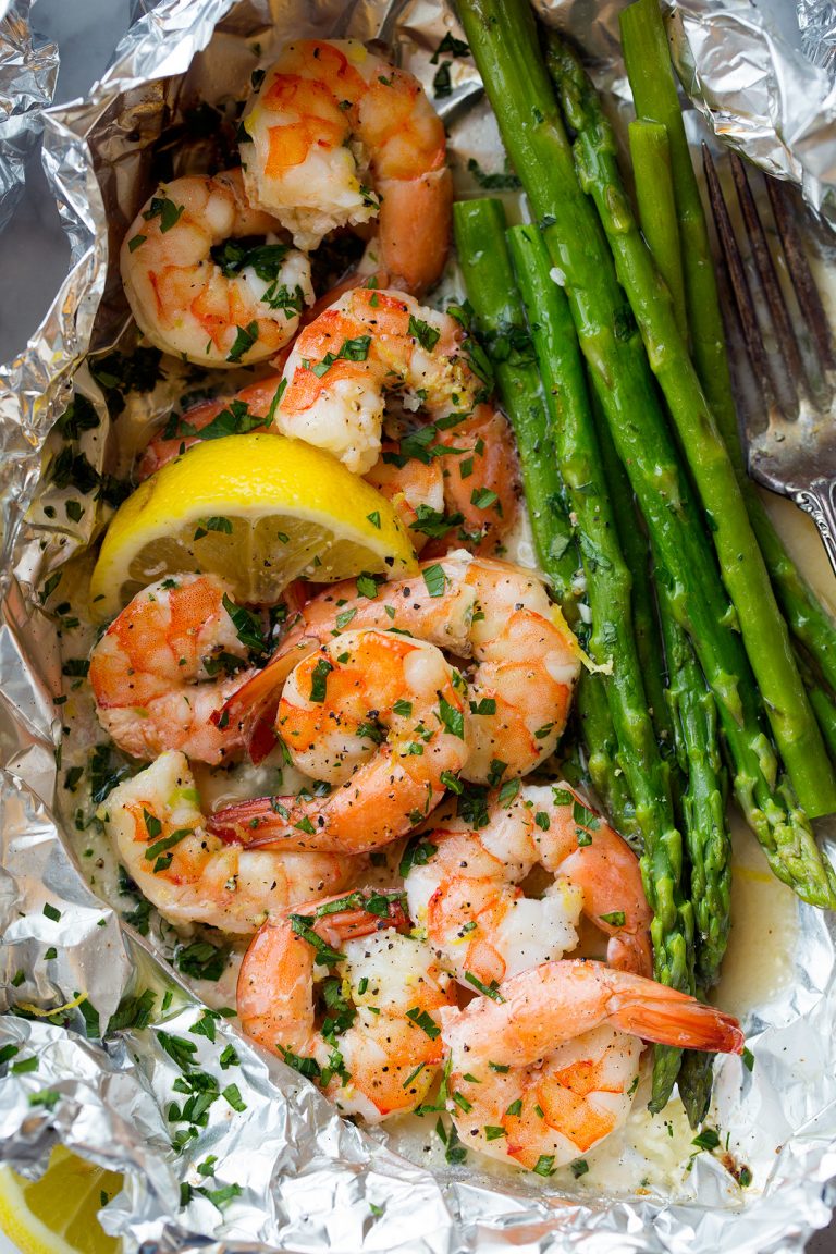 Shrimp and Asparagus Foil Packs with Garlic Lemon Butter Sauce