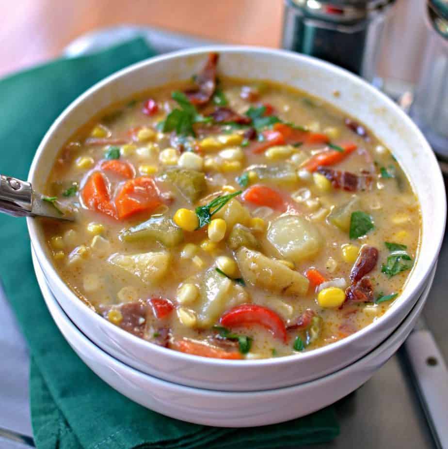 CORN CHOWDER WITH BACON AND POTATOES