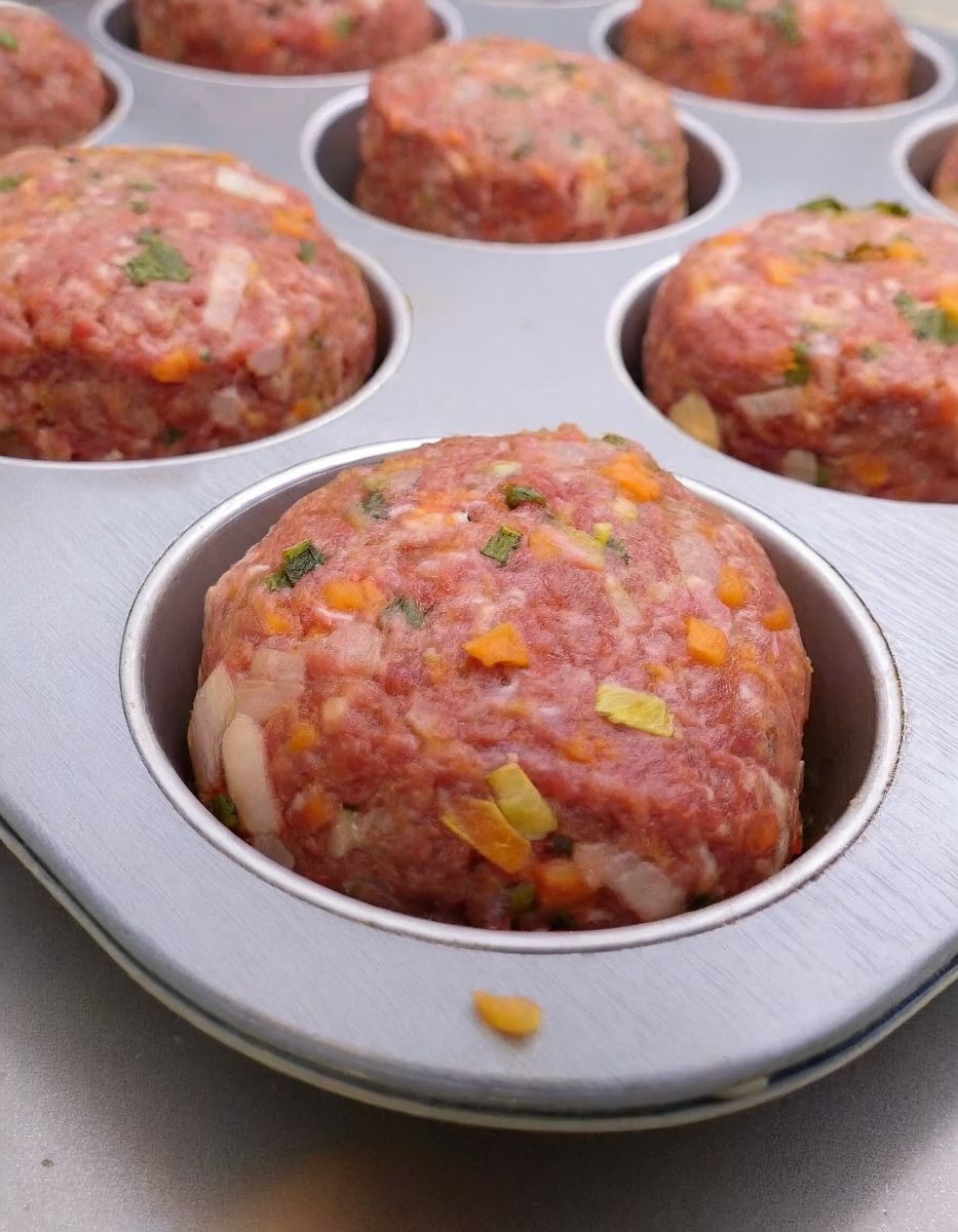 Penne pasta with meat balls