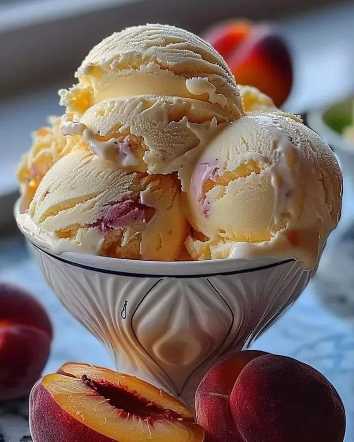 Homemade Peach Ice Cream