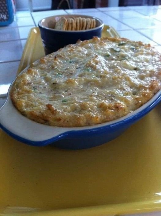 DELICIOUS LOUISIANA HOT CRAB DIP