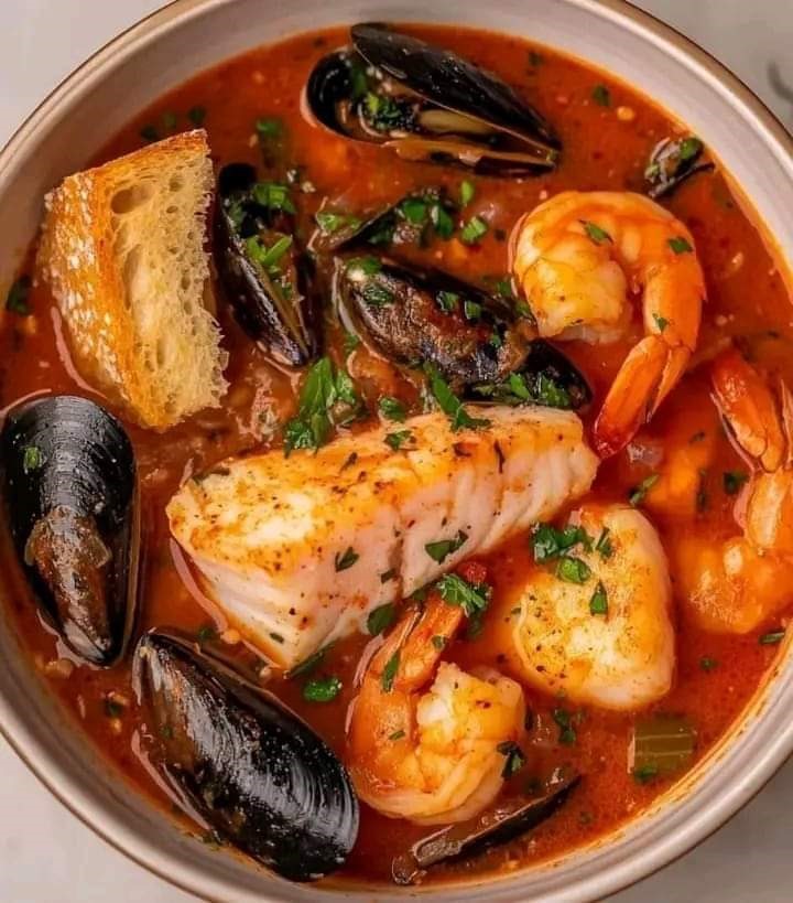 French Seafood Soup (Bouillabaisse)